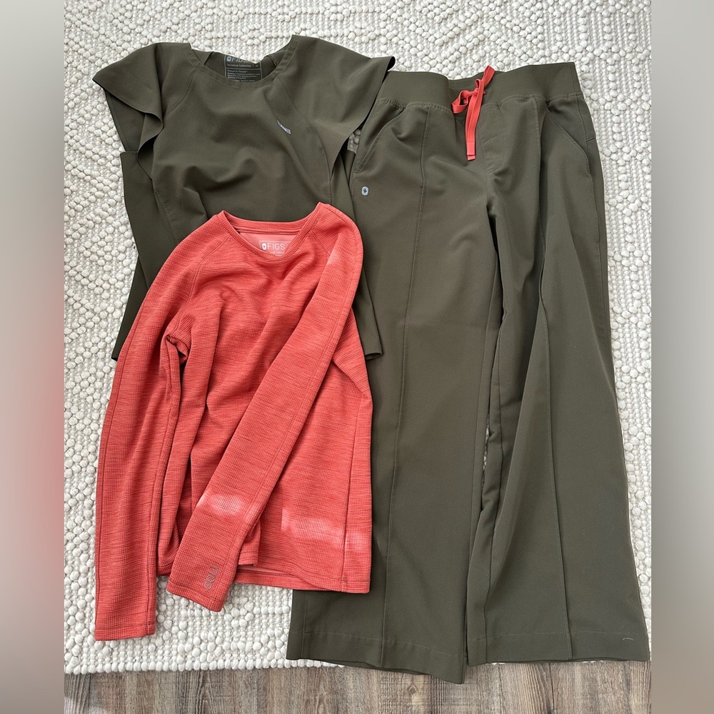 Figs scrub set bundle in spruce and spiced cider